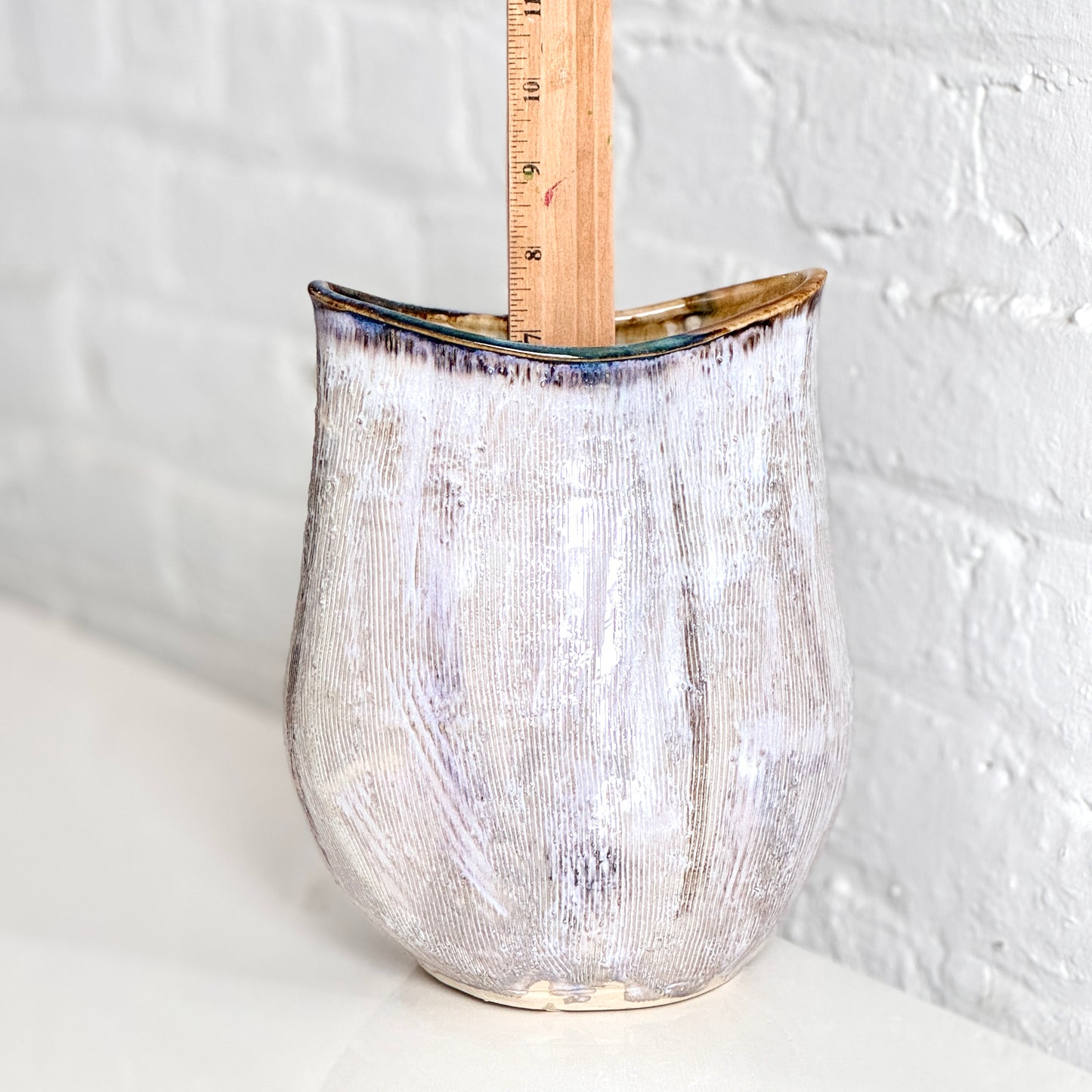 Textured White Tulip Vase Dark Rim