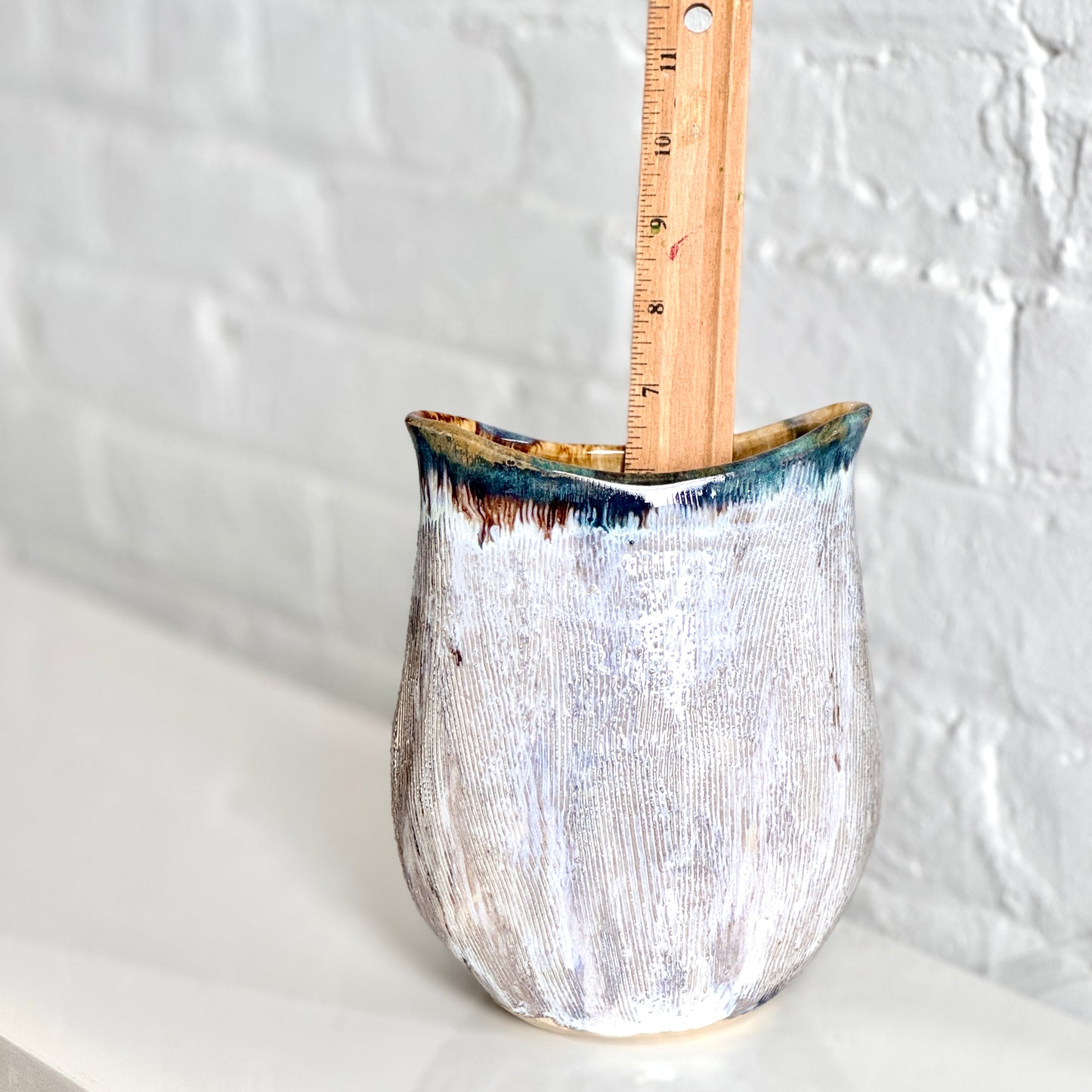 Textured White Tulip Vase Dark Rim